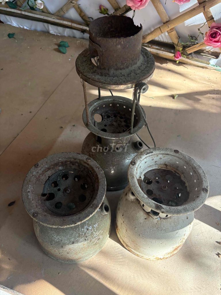 Đèn dầu kim loại xám cổ điển. Mua bán Đèn tại Thành phố Vĩnh Long Vĩnh Long được đăng bởi Phương hình 1