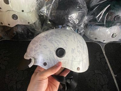 Nón Sơn - hoạ tiết trắng -chínhhãng. Mua bán Phụ kiện thời trang khác tại Thành phố Thủ Dầu Một Bình Dương được đăng bởi Tuấn