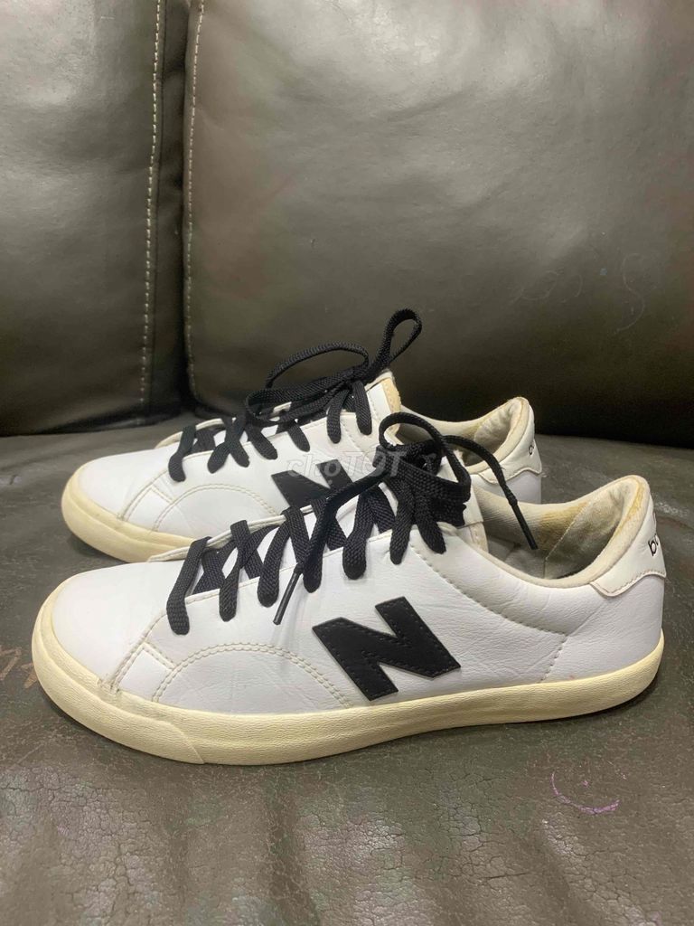 Giày thể thao New Balance Da Trắng 39.5. Mua bán Giày dép tại Huyện Hoài Đức Hà Nội được đăng bởi Lê Trang hình 1