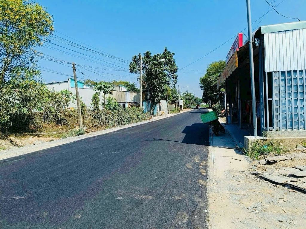 MT đường Hoà Bình xã Vĩnh Thanh. Mua bán đất tại Huyện Nhơn Trạch Đồng Nai được đăng bởi Hà Thanh Tùng hình 1