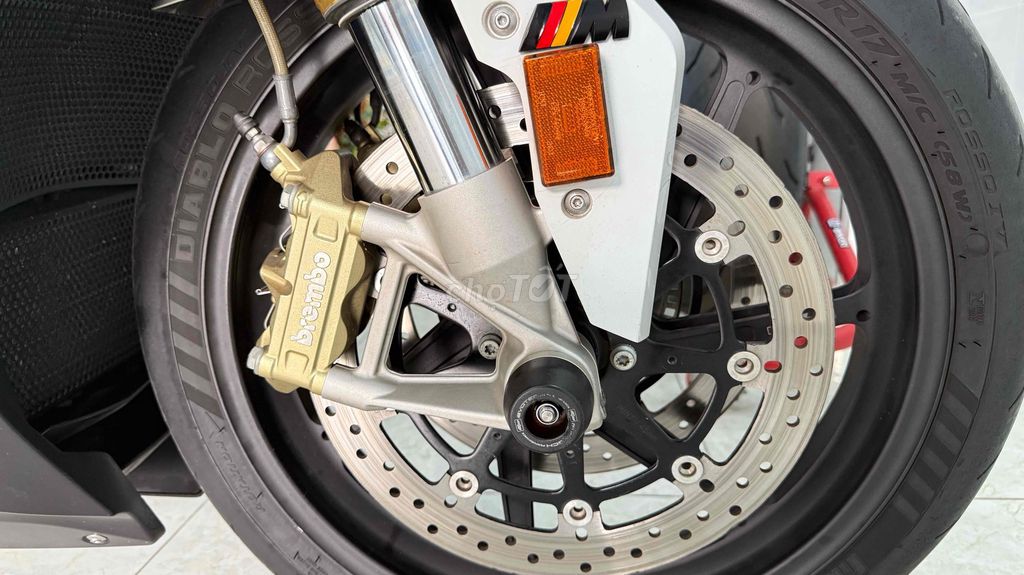 BMW S1000RR 2018 18000 km Trắng. Mua bán Xe máy tại Quận Bình Tân Tp Hồ Chí Minh được đăng bởi Hoang phong hình 5