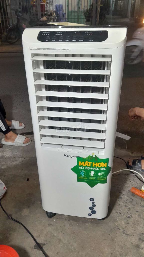 Quạt hơi nước hiệu kangaroo, 200w, 20 lít.