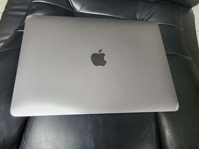 Macbook pro m2 2022 13inch. Mua bán Laptop tại Quận Bình Thạnh Tp Hồ Chí Minh được đăng bởi Kim Ngân