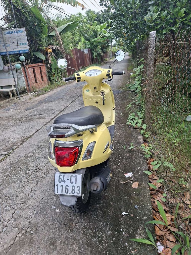 SYM Attila màu Vàng. Mua bán Xe máy tại Thành phố Vĩnh Long Vĩnh Long được đăng bởi Hoàng trần tài hình 2