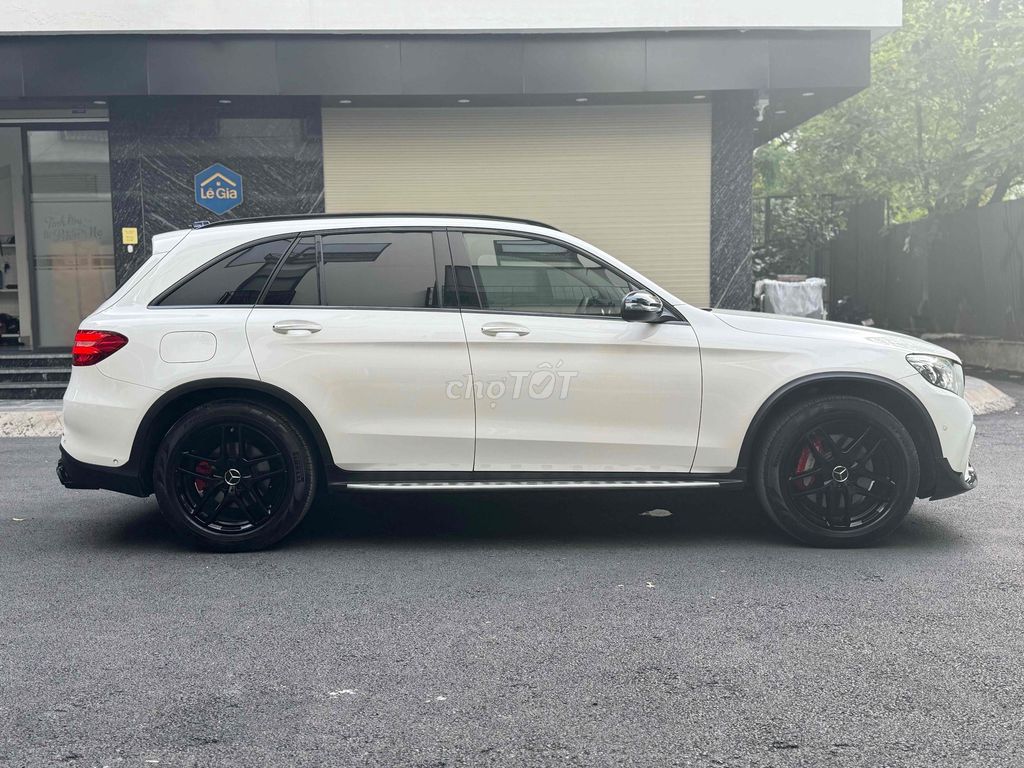 GLC300 4MATIC TRẮNG KEM UP FULL BODY GLC63. Mua bán Ô tô tại Quận Cầu Giấy Hà Nội được đăng bởi Dương Tuấn Linh hình 14