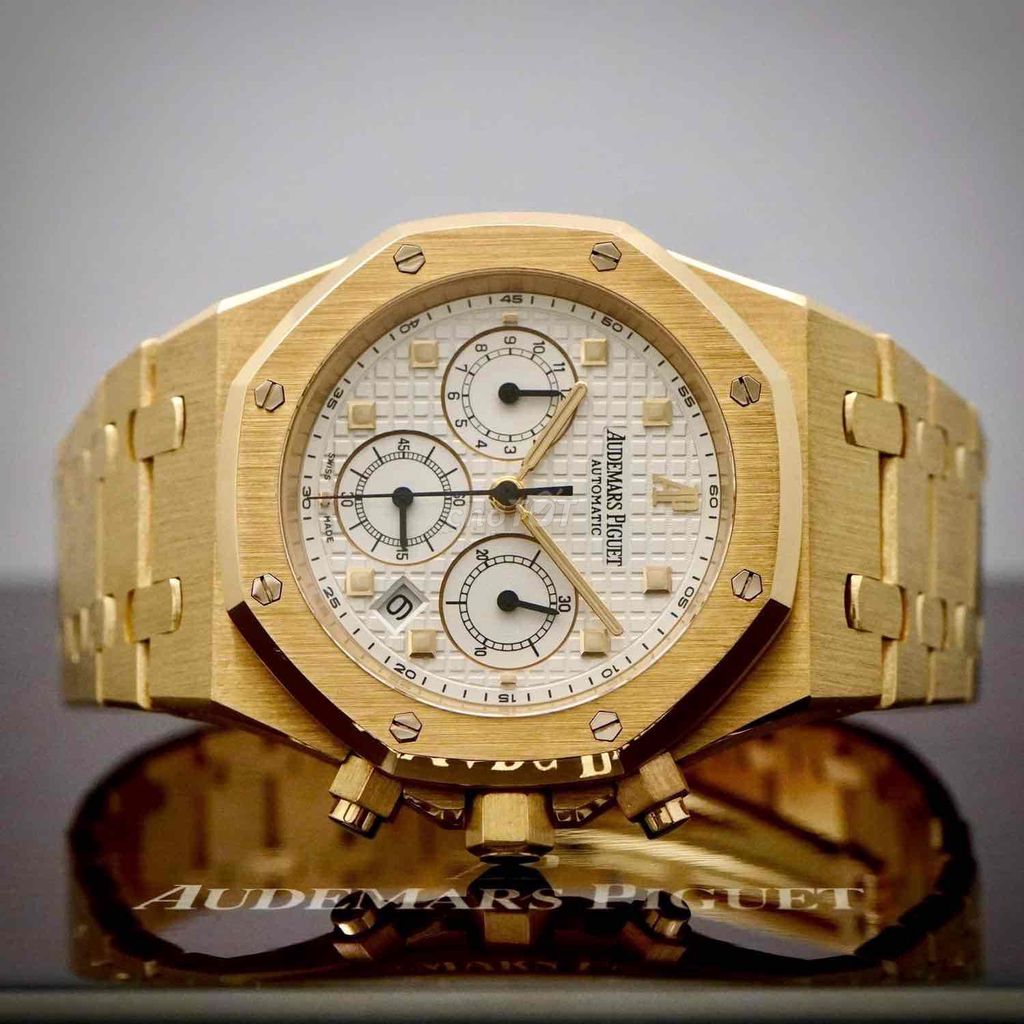 AP Royal Oak Yellow Gold Chronograp 39mm