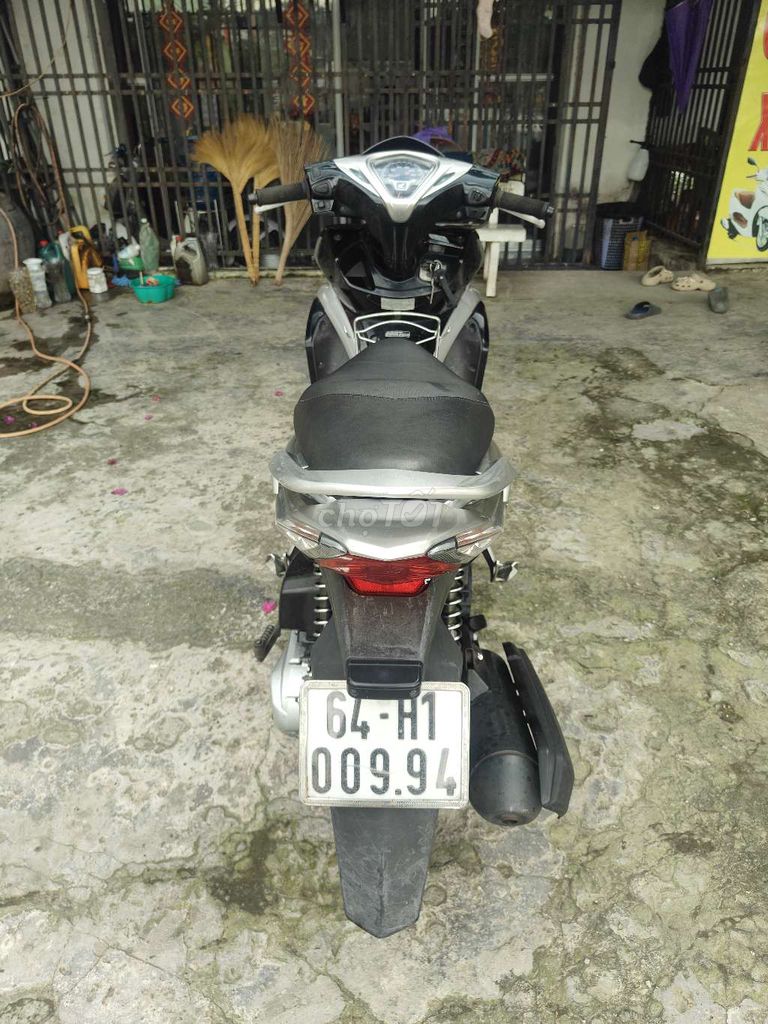 HONDA AIRBLADE FI MÁY ZIN ÊM. Mua bán Xe máy tại Huyện Bình Tân Vĩnh Long được đăng bởi MƯỜI   BÌNH TÂN VL hình 3