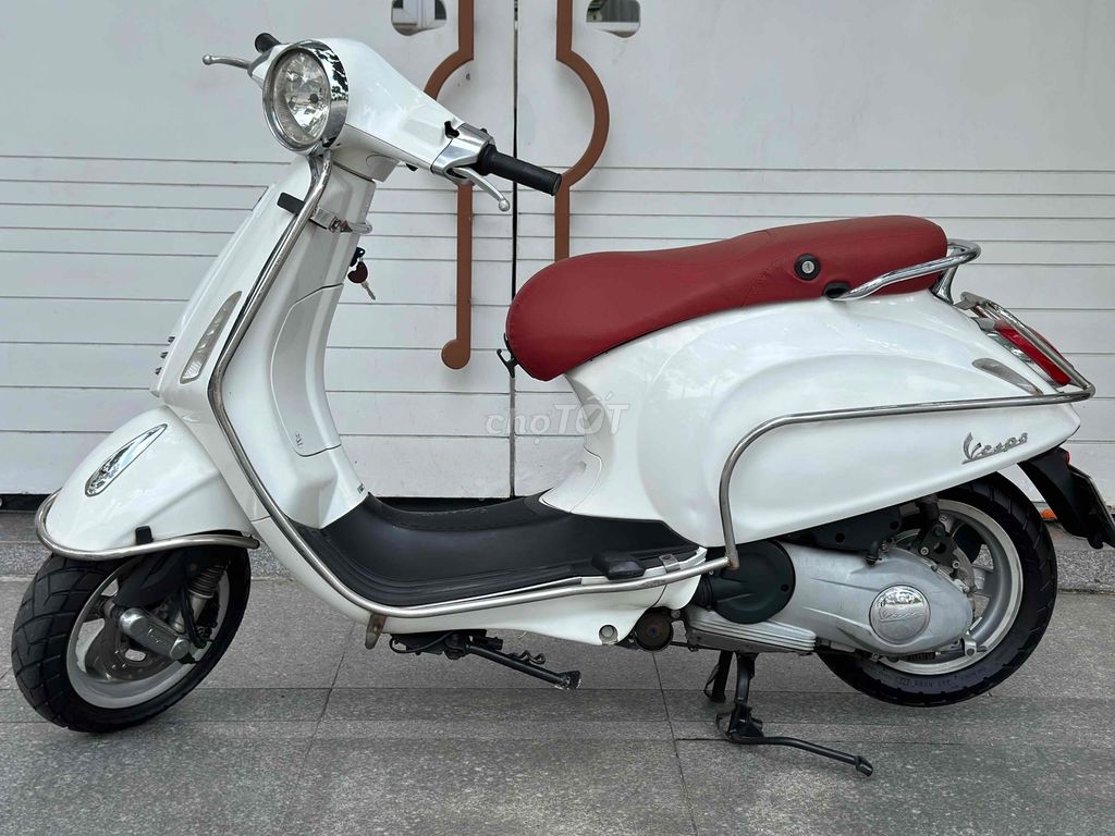 Vespa primavera xe cực kì chất biển 43 còn 2 khoá. Mua bán Xe máy tại Quận Hải Châu Đà Nẵng được đăng bởi gold hình 2