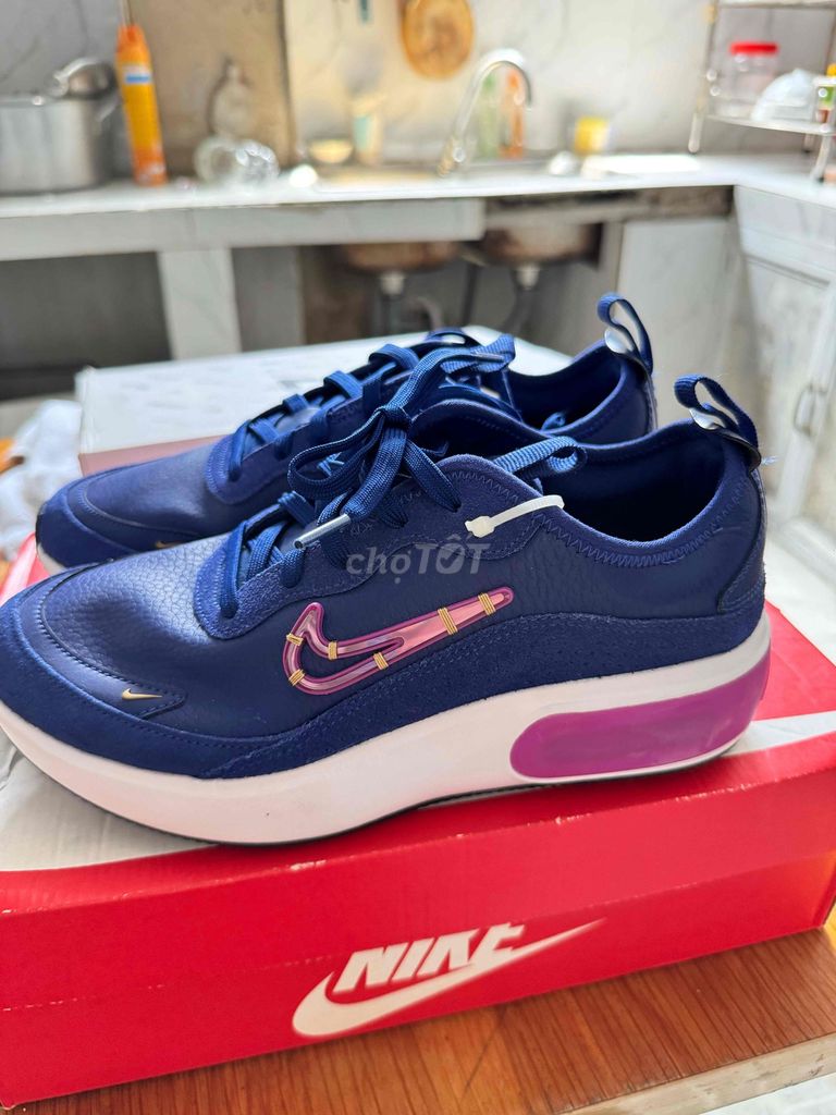 Giày thể thao Nike Air Max Dia SE Nữ. Mua bán Giày dép tại Quận 1 Tp Hồ Chí Minh được đăng bởi Tiến hình 1