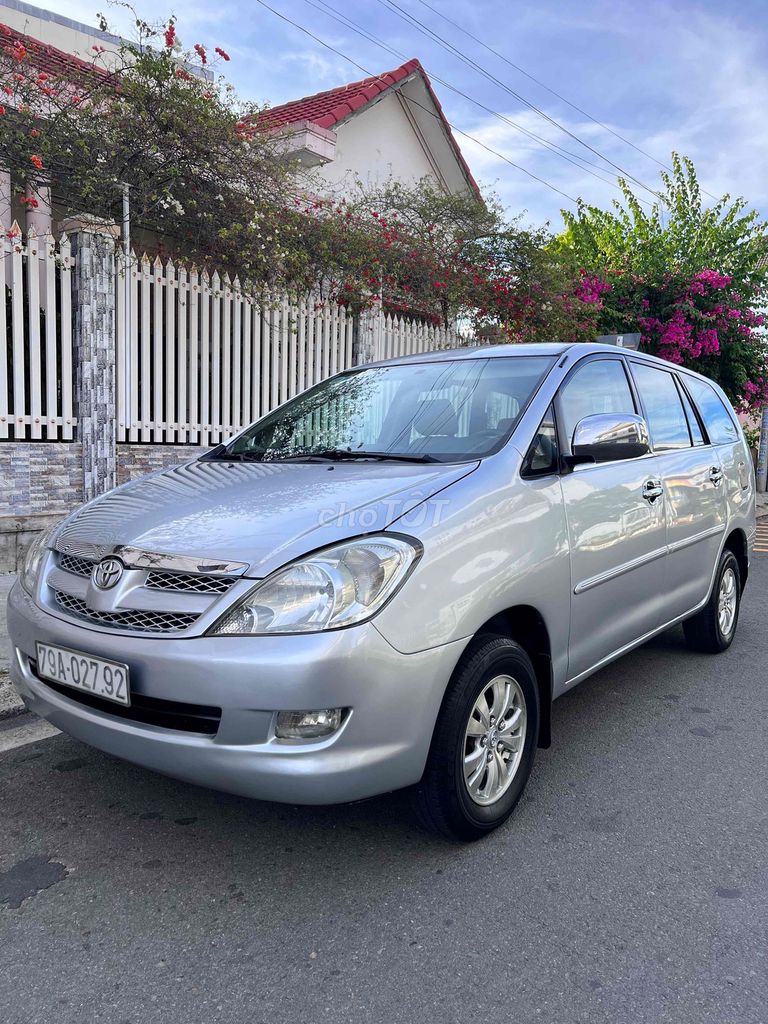 Toyota Innova J 2008 в отличном и чистом состоянии