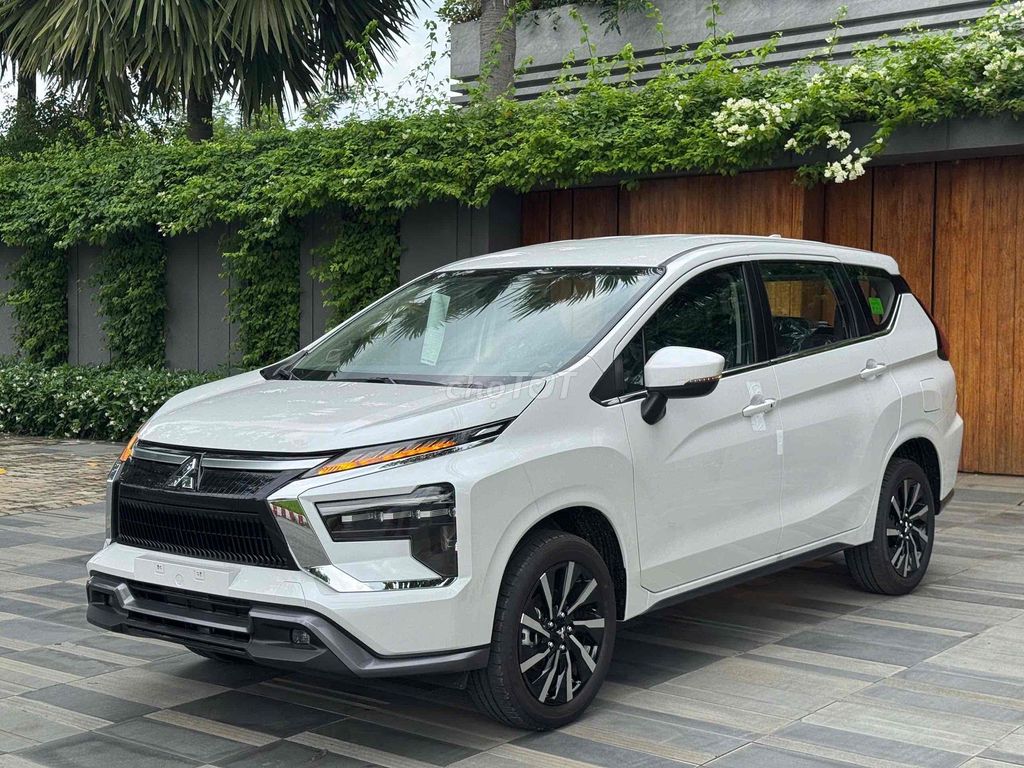 Mitsubishi Xpander скидка 100 млн - в наличии, выгодная цена, быстрая выдача