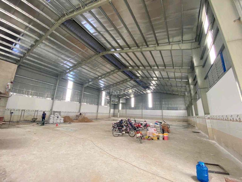 Kho xưởng 1200m2 đức hoà thượng long an gần tỉnh lộ 823D