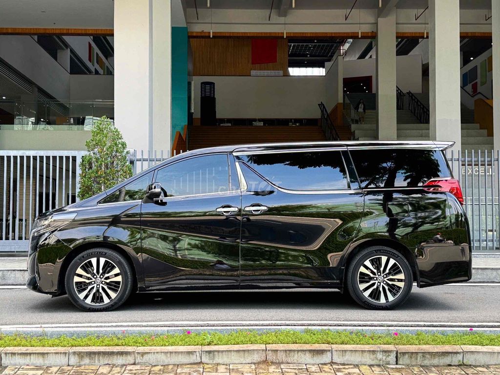cần bán Toyota Alphard luxury exclusive sx2022. Mua bán Ô tô tại Quận 7 Tp Hồ Chí Minh được đăng bởi Hoàng Trung hình 3
