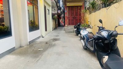 BÁN NHÀ CHÙA BỘC- NGÕ RỘNG GẦN TRƯỜNG ĐẠI HỌC - 5T, GIÁ CHỈ 8 TỶ. Mua bán nhà ở tại Quận Đống Đa Hà Nội được đăng bởi Phạm Thuý Dịu