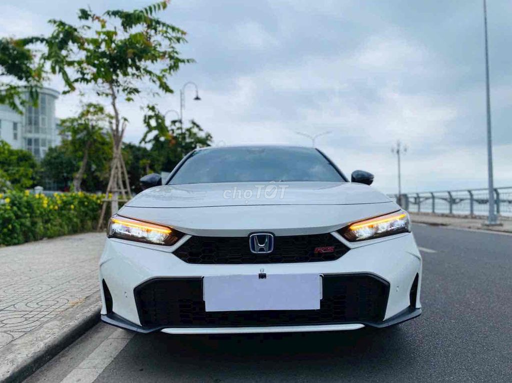Honda Civic HEV 2025 3000км