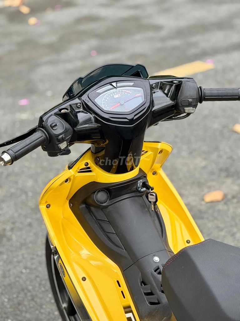 Ex 135 9c kí giấy up 2010 sơn xi full new máy zin. Mua bán Xe máy tại Thành phố Thuận An Bình Dương được đăng bởi Đặng Nhất Huy hình 6