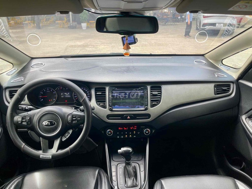 Kia Rondo Bạc 7 chỗ Số tự động. Mua bán Ô tô tại Quận Bình Tân Tp Hồ Chí Minh được đăng bởi Tài hình 6