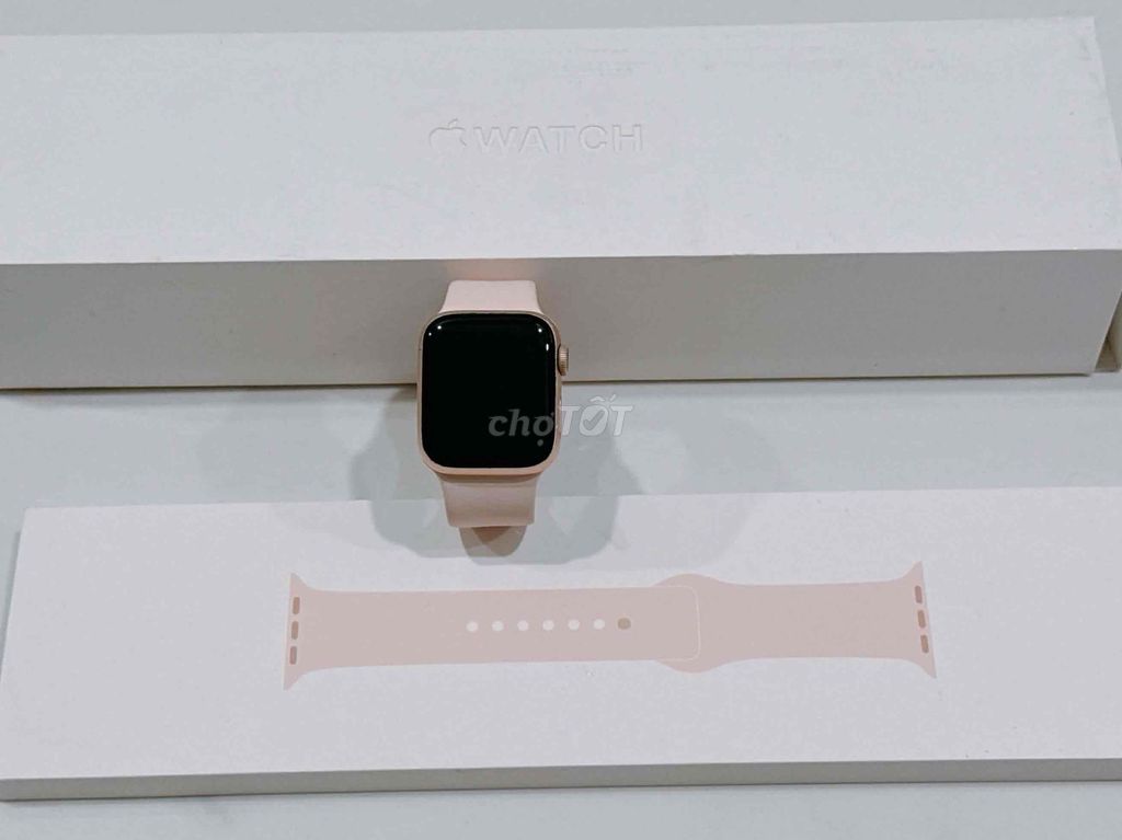 Apple Watch S4 40mm Nhôm Hồng Fulbox Pin 100%. Mua bán Thiết bị đeo thông minh tại Quận 3 Tp Hồ Chí Minh được đăng bởi Kim Thanh  hình 1