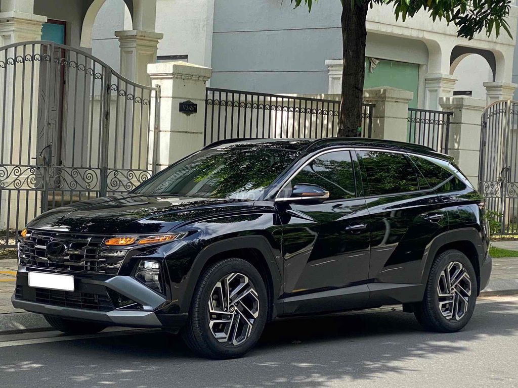 Hyundai Tucson 2025 1.6 Turbo - 9700 km. Mua bán Ô tô tại Quận Phú Nhuận Tp Hồ Chí Minh được đăng bởi Tuấn Kiệt Trần hình 3