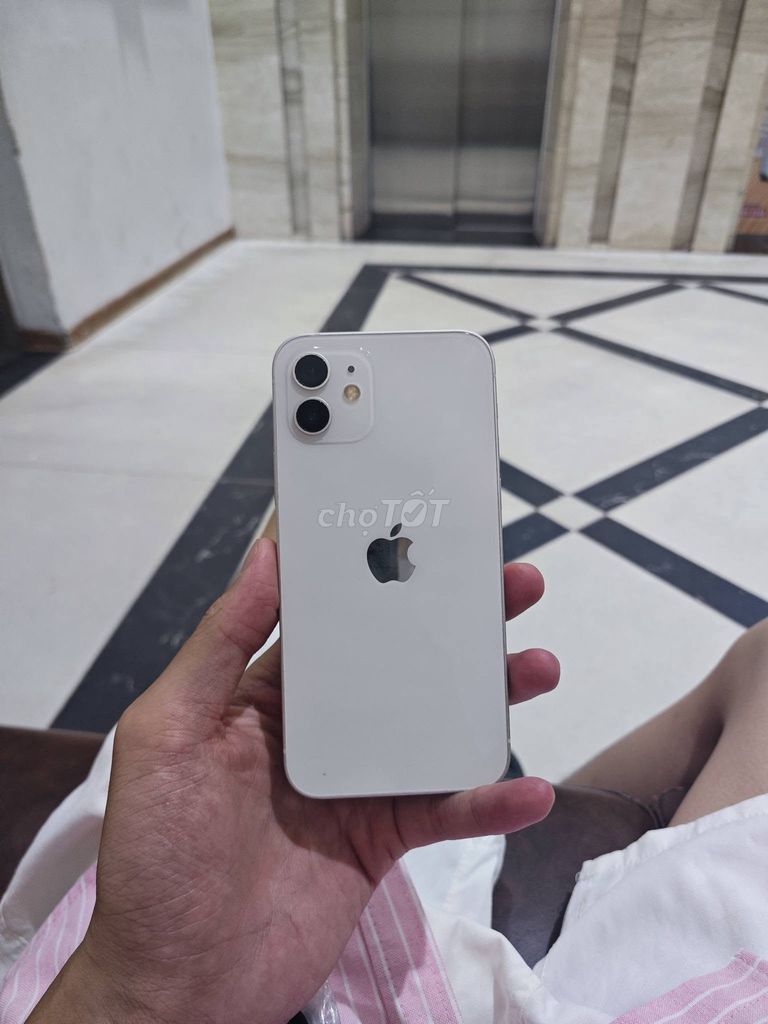 Apple iPhone 12 256GB Trắng. Mua bán Điện thoại tại Quận Cầu Giấy Hà Nội được đăng bởi Hội Đồ Điện Tử hình 1