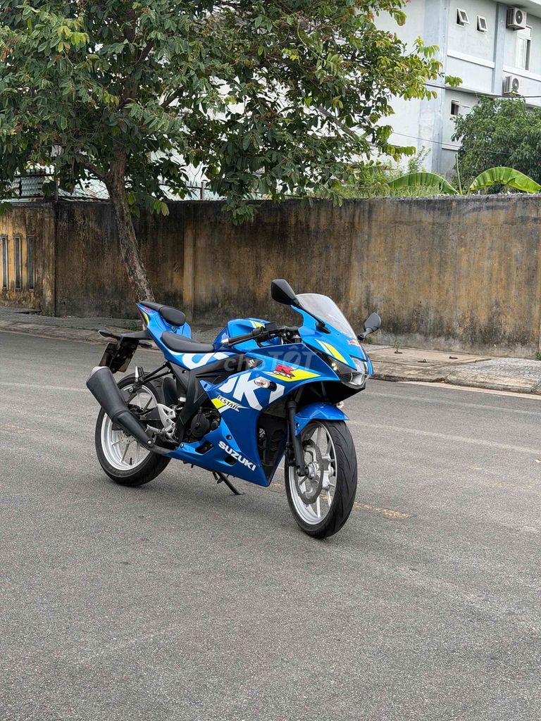 Suzuki GSX-R150 синий, механическая КПП