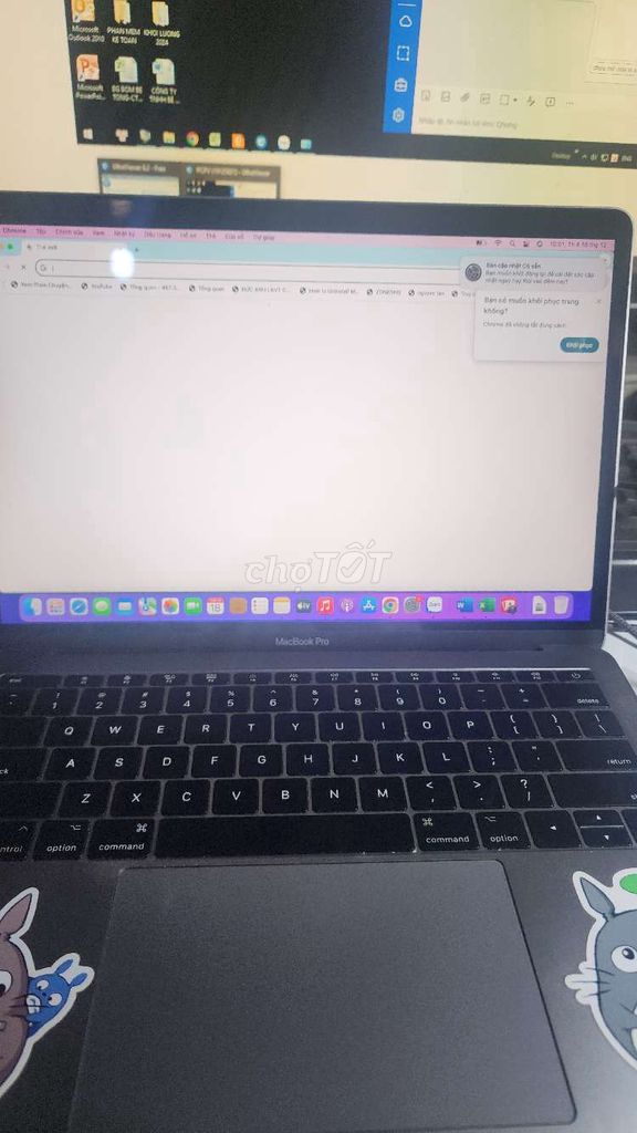 Càn bán macbook pro i5 8gb 256