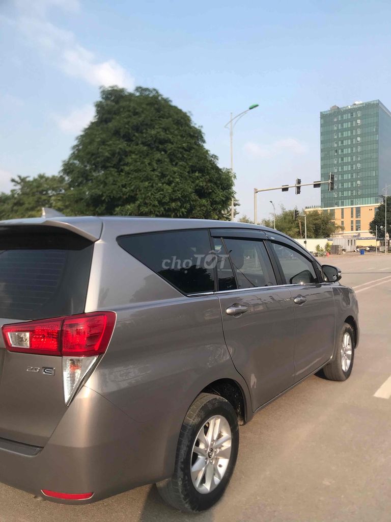 Toyota Innova 2017 Số sàn màu Nâu. Mua bán Ô tô tại Quận Tây Hồ Hà Nội được đăng bởi thanh hình 3