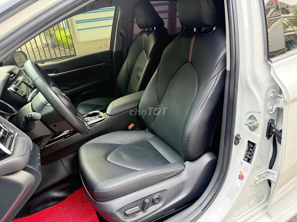 Toyota Camry 2021 2.0G 56000 km. Mua bán Ô tô tại Quận Cầu Giấy Hà Nội được đăng bởi Cao Quý hình 9