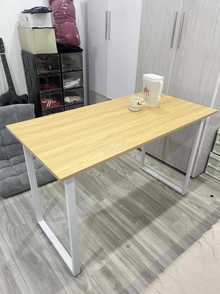 Bàn làm việc Gỗ Vàng nhạt 1m2x60. Mua bán Đồ dùng văn phòng tại Quận Sơn Trà Đà Nẵng được đăng bởi Thảo hình 1