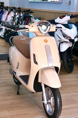 Chốt Yadea Orla P nhận quà tặng giáng sinh. Mua bán Xe điện tại Quận Ninh Kiều Cần Thơ được đăng bởi Xe Điện Yadea Trần Phú CT