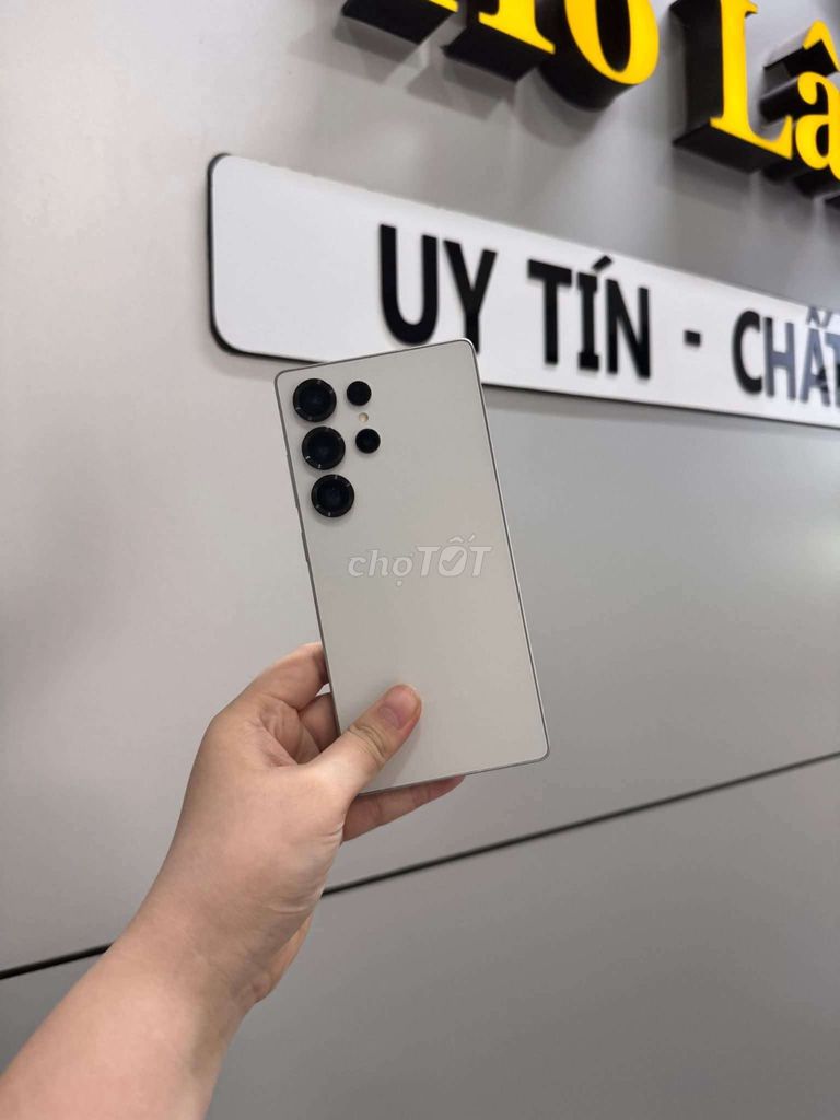 Samsung S25 Ultra Trắng chính hãng tgdd. Mua bán Điện thoại tại Huyện Long Hồ Vĩnh Long được đăng bởi Hồ Lâm Mobile  hình 1