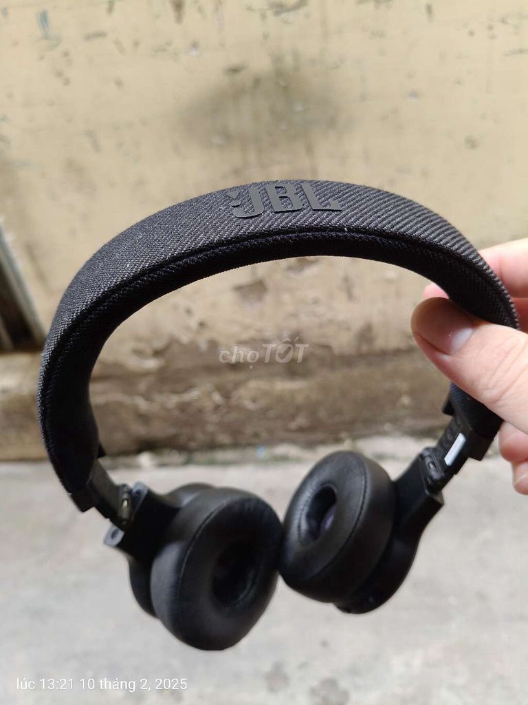 JBL 675 NC live - có chống ồn