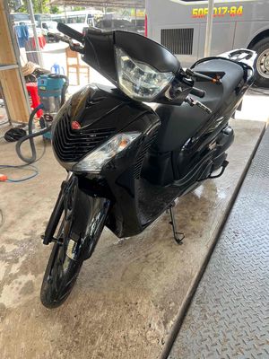 Cần Bán SH 125 đã lên form Ý. Mua bán Xe máy tại Quận Bình Thuỷ Cần Thơ được đăng bởi Cường Đạo Sĩ