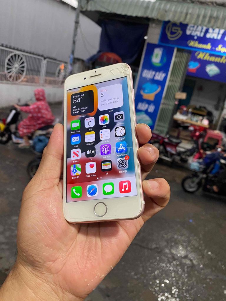 Apple iPhone 6s 16GB  Kính nứt màn zin k nhập icl. Mua bán Điện thoại tại Thành phố Biên Hòa Đồng Nai được đăng bởi LUCAS 6868 hình 1