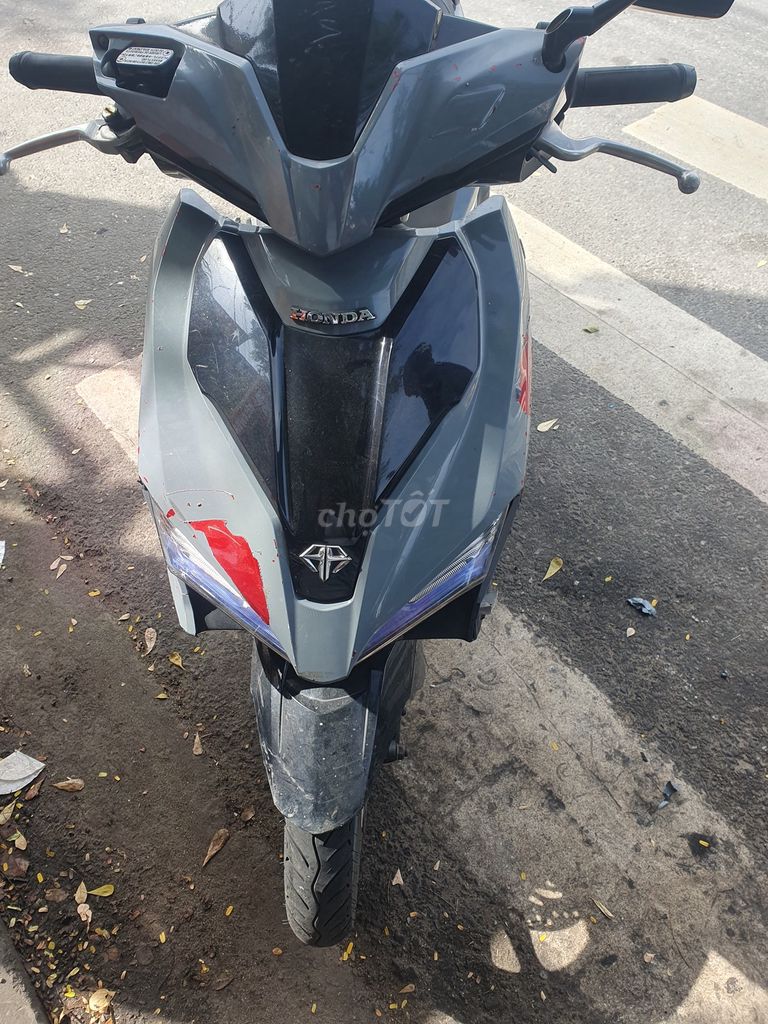 Honda Air Blade 2017 Xám. Mua bán Xe máy tại Quận Ngũ Hành Sơn Đà Nẵng được đăng bởi Ân Nguyễn hình 1
