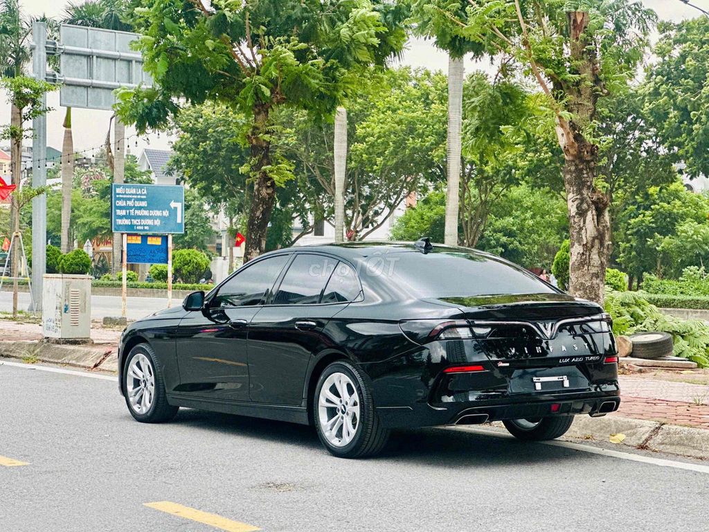 Vinfast Lux A 2022 photo 2