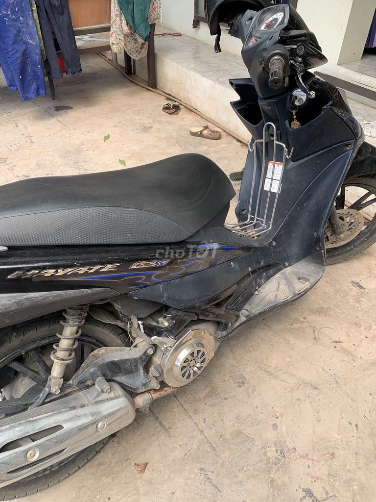 Xe máy Suzuki Hayate màu đen. Mua bán Xe máy tại Huyện Yên Khánh Ninh Bình được đăng bởi Trường Vu hình 1