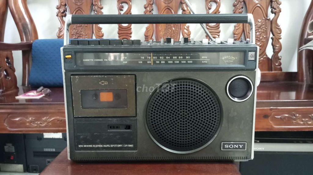 Radio cassette Sony model 1980