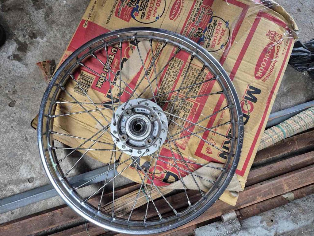 thay bánh mâm dư ra cặp bánh căm futreneo .. Mua bán Phụ tùng xe tại Quận 12 Tp Hồ Chí Minh được đăng bởi phương hình 4