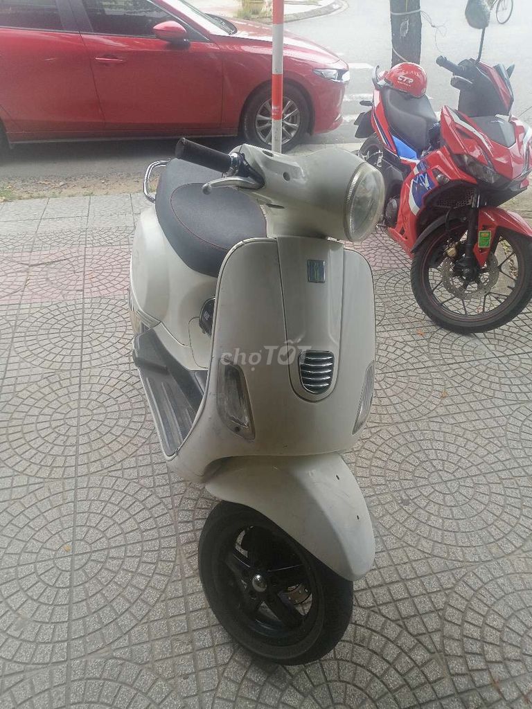 Vespa LX 2016 màu Trắng. Mua bán Xe máy tại Quận Cẩm Lệ Đà Nẵng được đăng bởi David Tèo hình 4