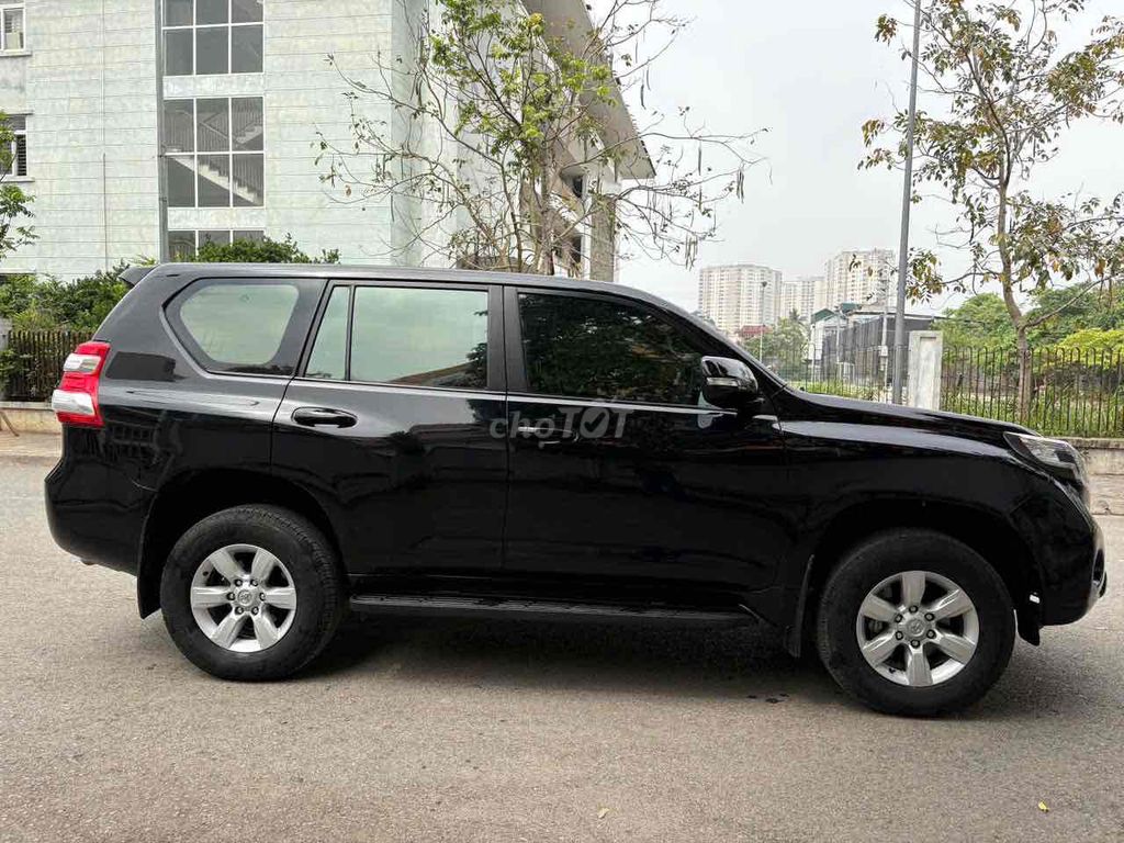Toyota Land Cruiser Prado 2014 TXL 2.7L - 10000 km. Mua bán Ô tô tại Quận Hai Bà Trưng Hà Nội được đăng bởi Bùi hiển hình 3