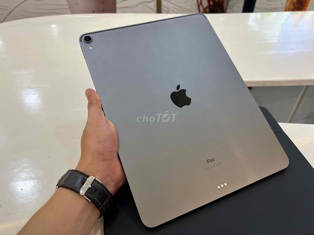 Ipad Pro 12.9 256gb kèm magic keyboard. Mua bán Máy tính bảng tại Quận Hai Bà Trưng Hà Nội được đăng bởi Bảo hình 2