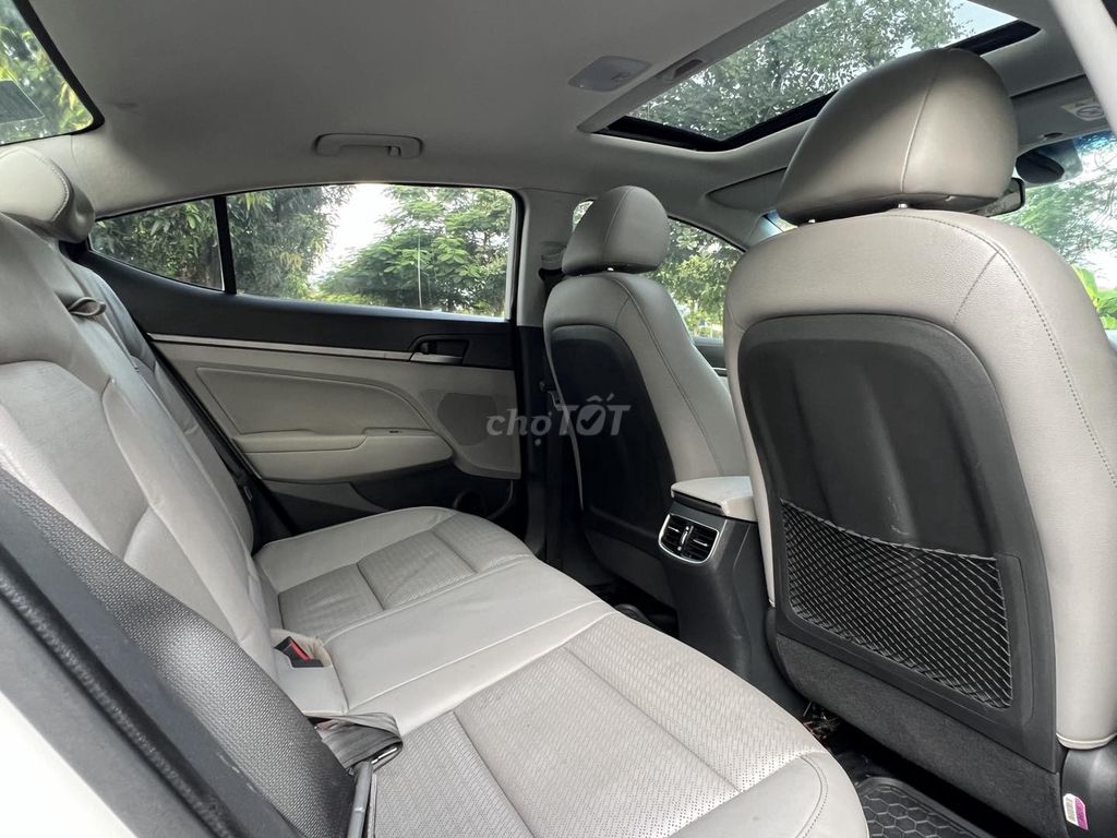 Cần bán Elantra model 2018 at full 2.0, màu trắng. Mua bán Ô tô tại Quận Gò Vấp Tp Hồ Chí Minh được đăng bởi Xuân Trường hình 7
