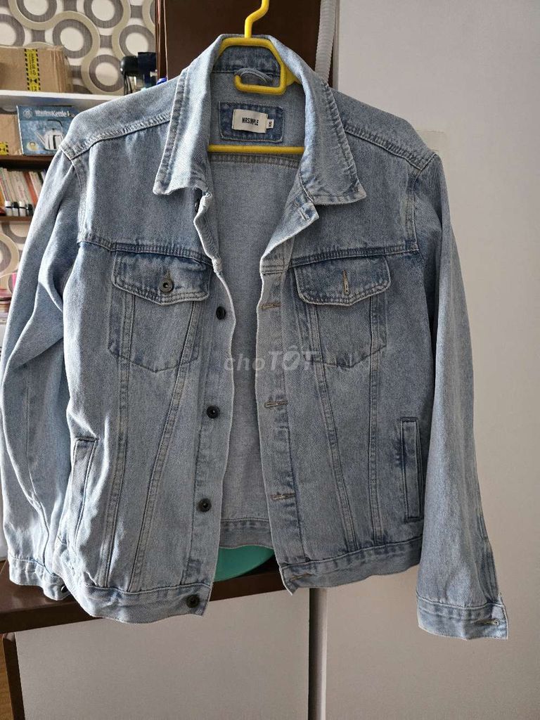 Áo khoác jean MRSIMPLE Unisex Cotton. Mua bán Quần áo tại Quận 7 Tp Hồ Chí Minh được đăng bởi Chung Nguyễn hình 1
