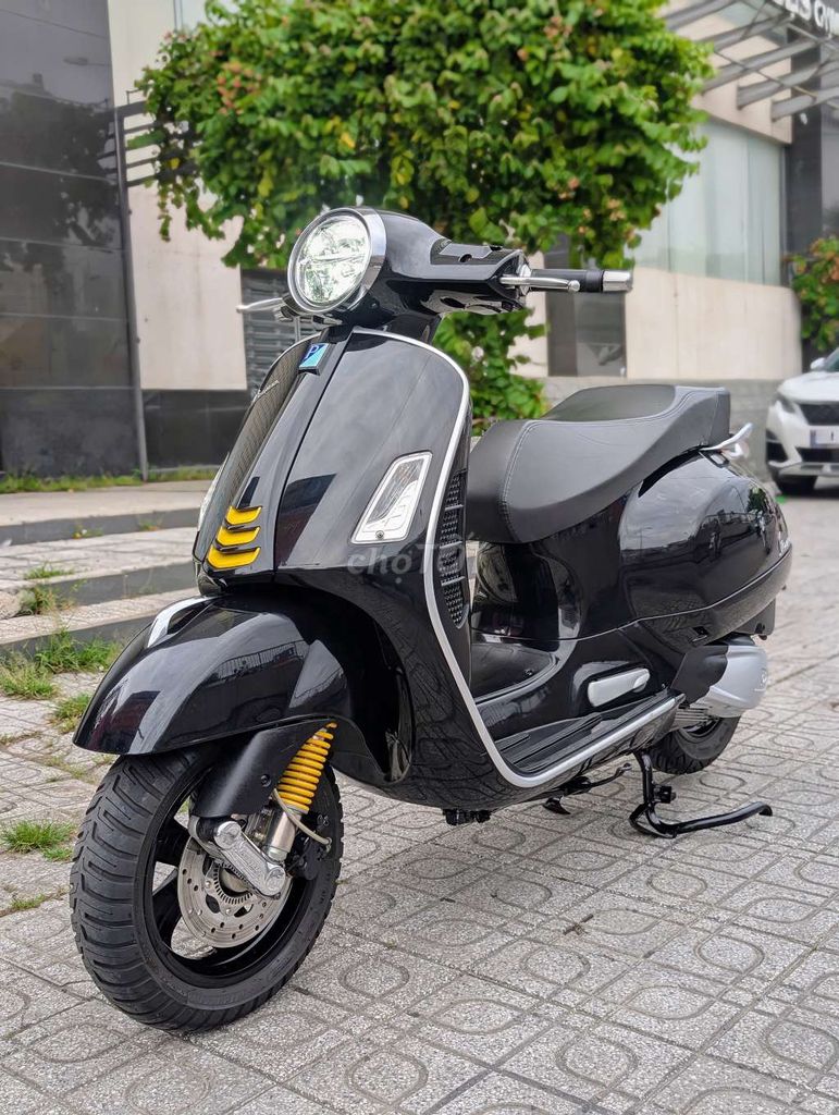 GTS SuperTech 300 HPE Màu Đen 2022. Mua bán Xe máy tại Quận 5 Tp Hồ Chí Minh được đăng bởi Vestan hình 1