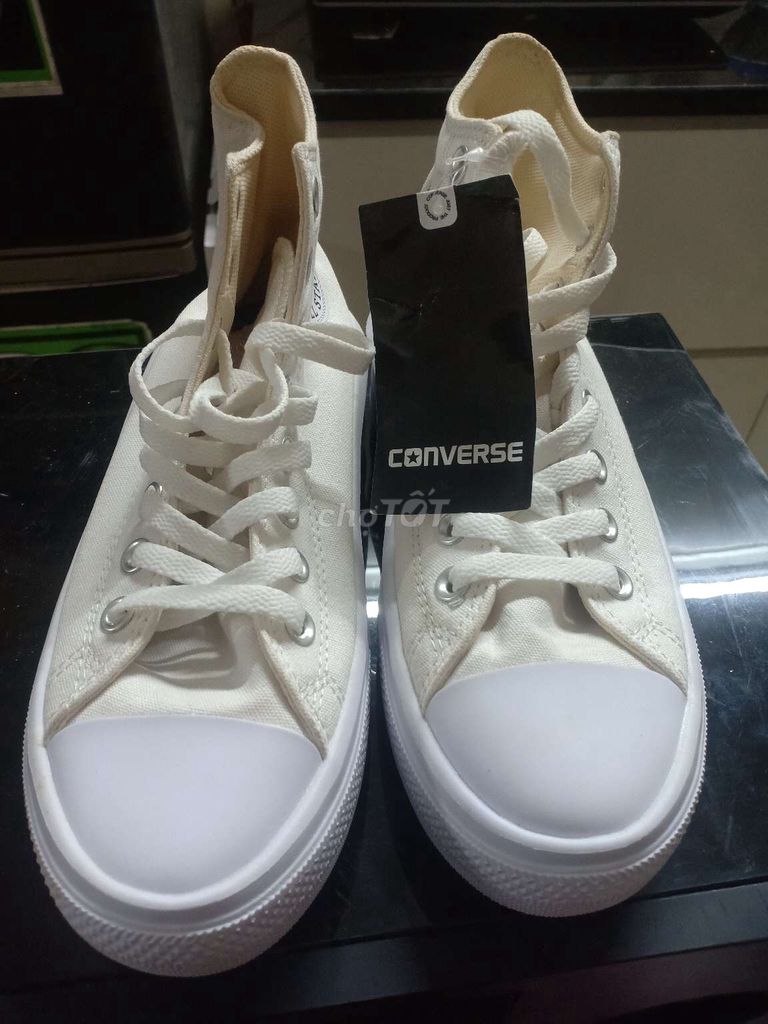 Đôi giầy Converse nhập khẩu sai 38