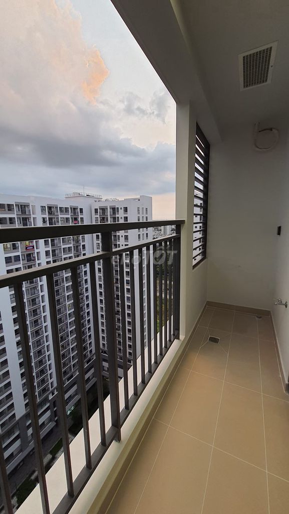 CHO THUÊ Q7 BOULEVARD 2PN2WC 9.5TR CÓ 3 M.LẠNH, FULL RÈM (FULL 11.5TR)