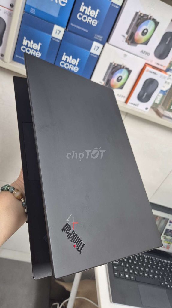 Thinkpad X1 Carrbon Gen 8. Mua bán Laptop tại Quận 10 Tp Hồ Chí Minh được đăng bởi Trinh Cẩm hình 1
