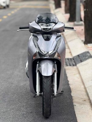 SH 125i ABS 2017 BSTP 1 CHỦ. Mua bán Xe máy tại Thành phố Thủ Đức Tp Hồ Chí Minh được đăng bởi Vũ Vũ