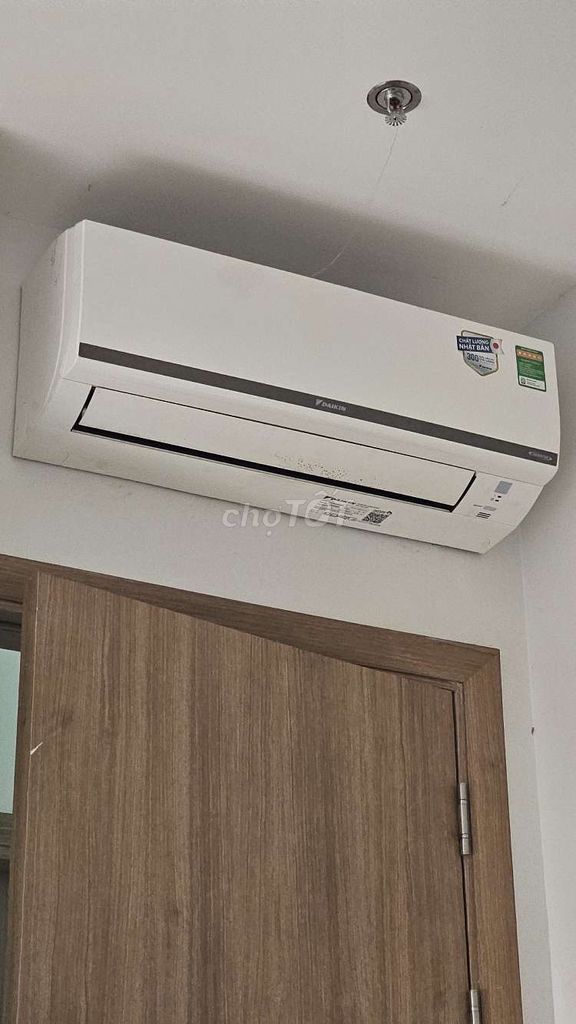 Điều hòa Daikin Trắng gồm cục nóng. Mua bán Máy lạnh, điều hoà tại Thành phố Dĩ An Bình Dương được đăng bởi Lannie Phạm hình 1